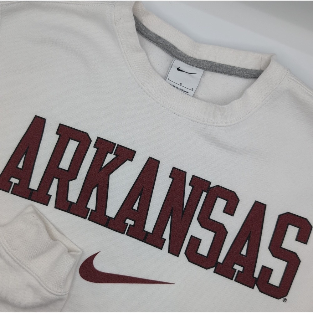 Nike Arkansas Razorbacks Club Fleece Crew Neck Pullover Sweatshirt Men's L White